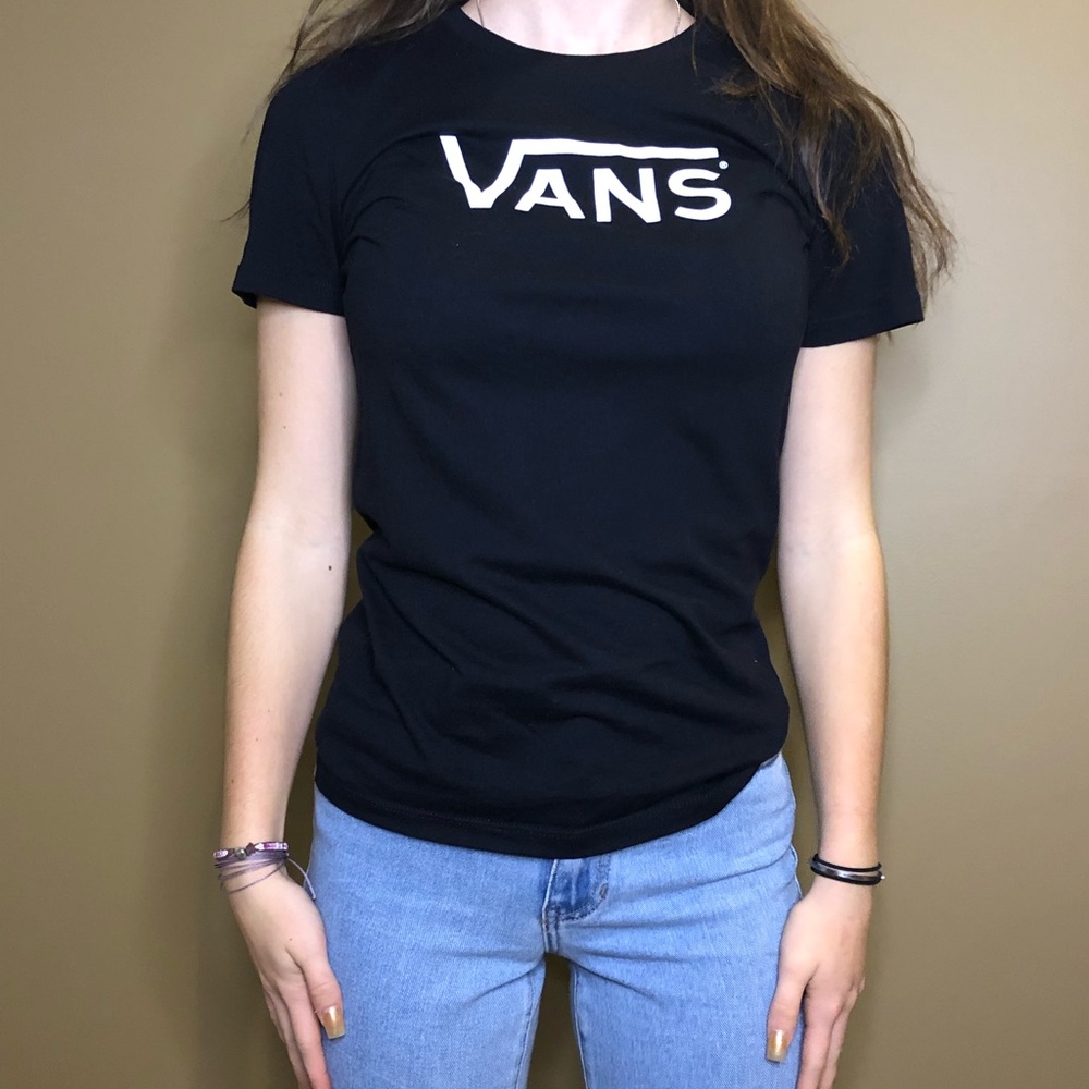 vans black tee